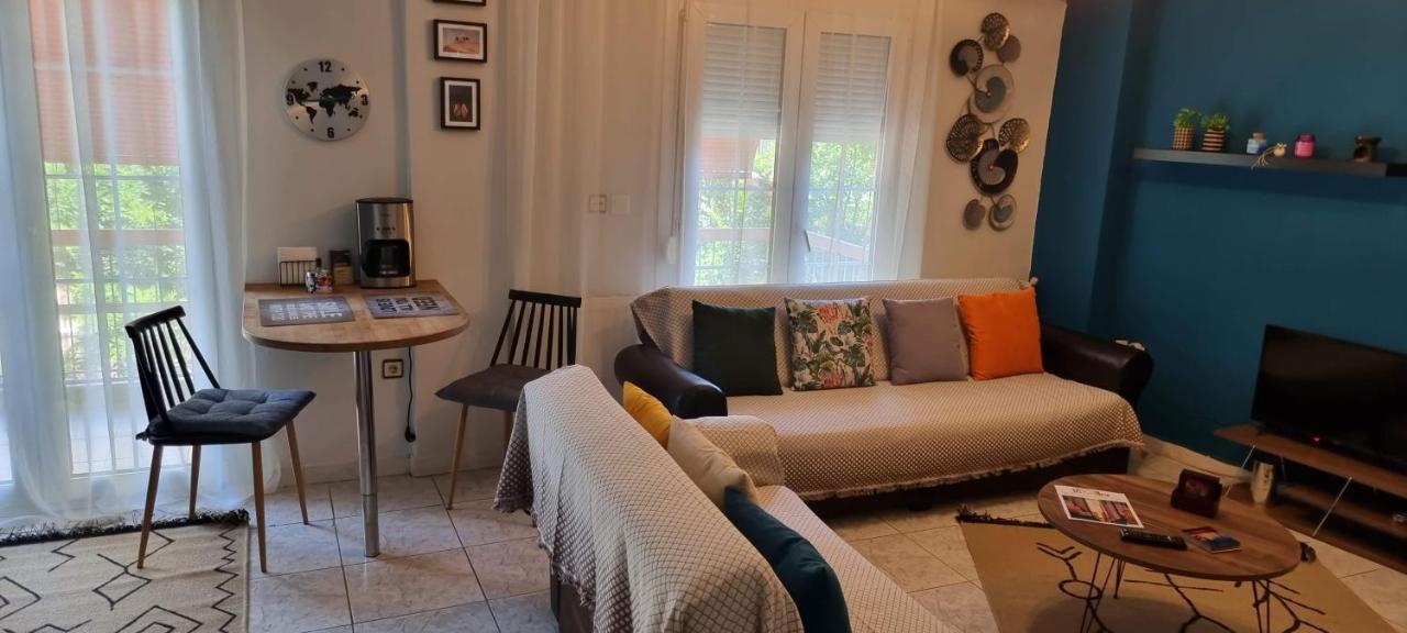 Ele - Charmy And Comfy Apartment เทสซาโลนิกิ ภายนอก รูปภาพ